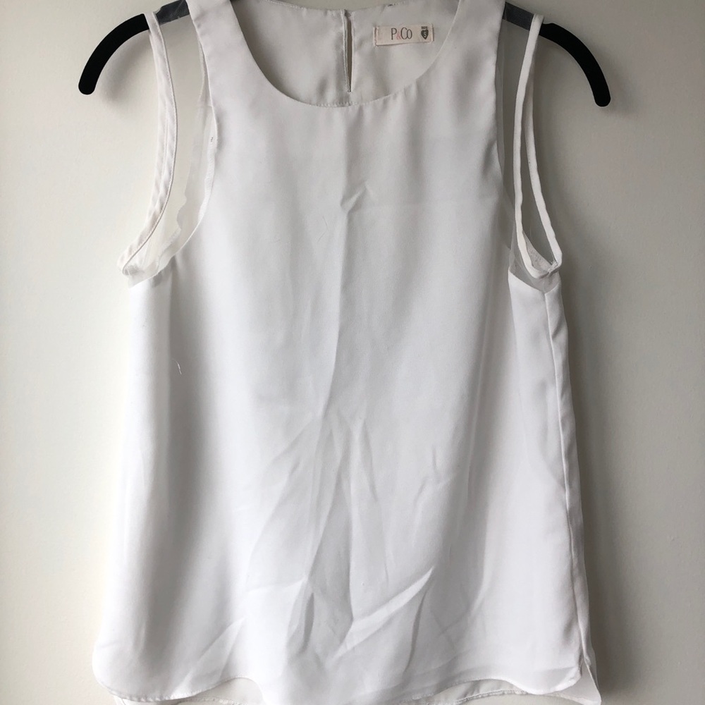 Preowned sleeveless blouse top